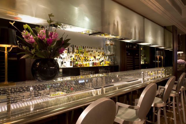 the-bar-closeup-the-arch-london-photography-must-be-credited-to-the-arch-london-copy