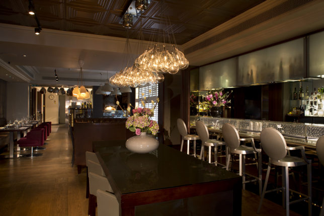 the-bar-the-arch-london-photography-must-be-credited-to-the-arch-london